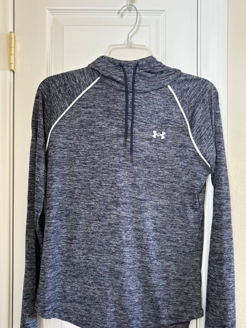 Under Armour Women's Velocity Lightweight Hoodie Size Medium Navy